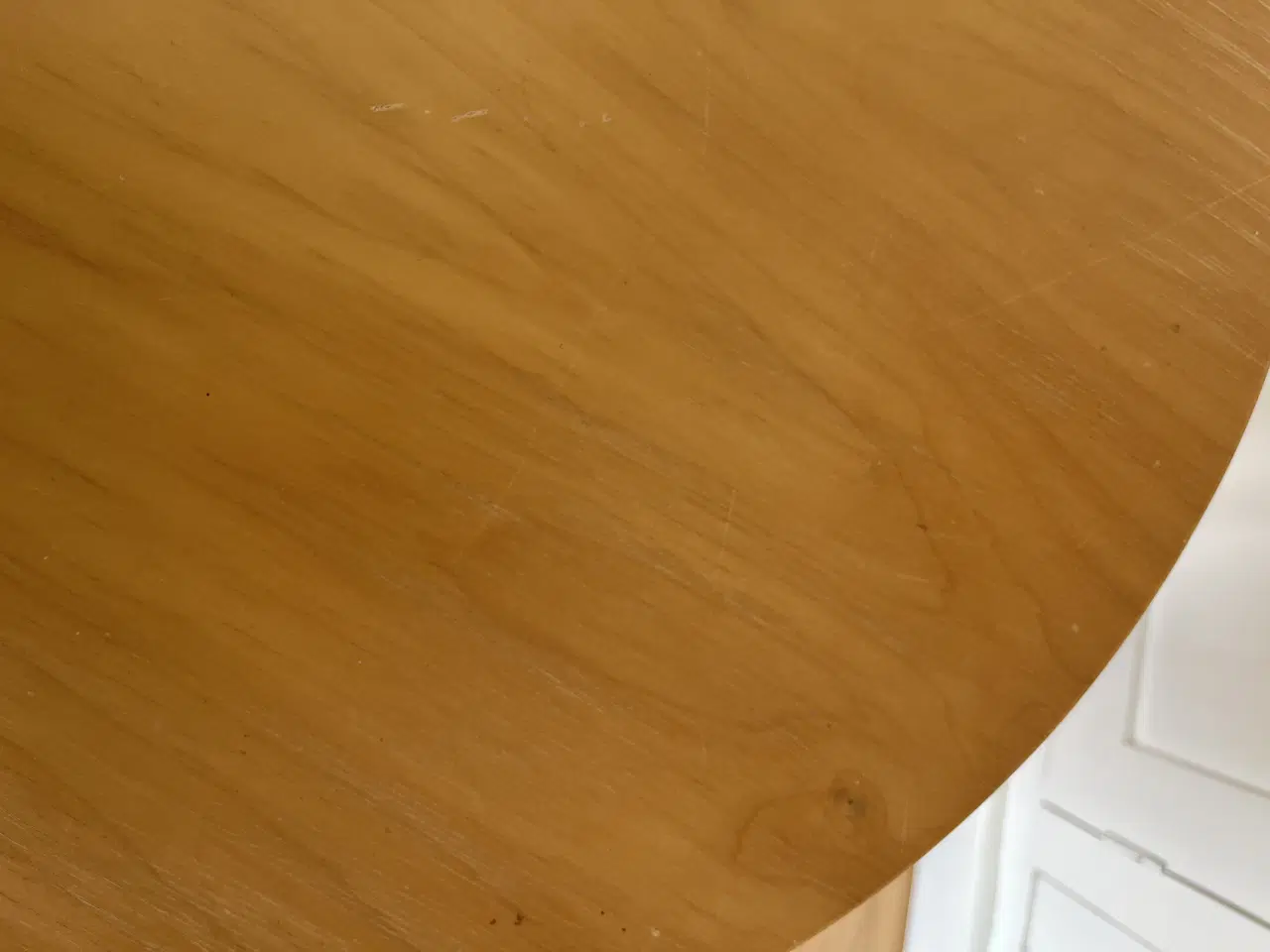 Billede 5 - Smukt lille bord med hjul