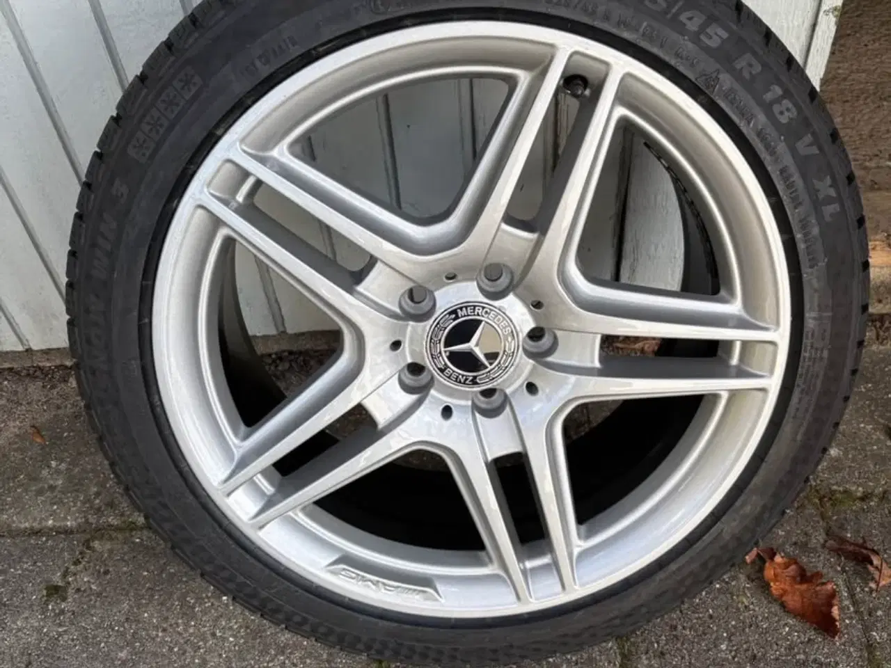 Billede 3 - Mercedes AMG Fælge med vinterdæk
