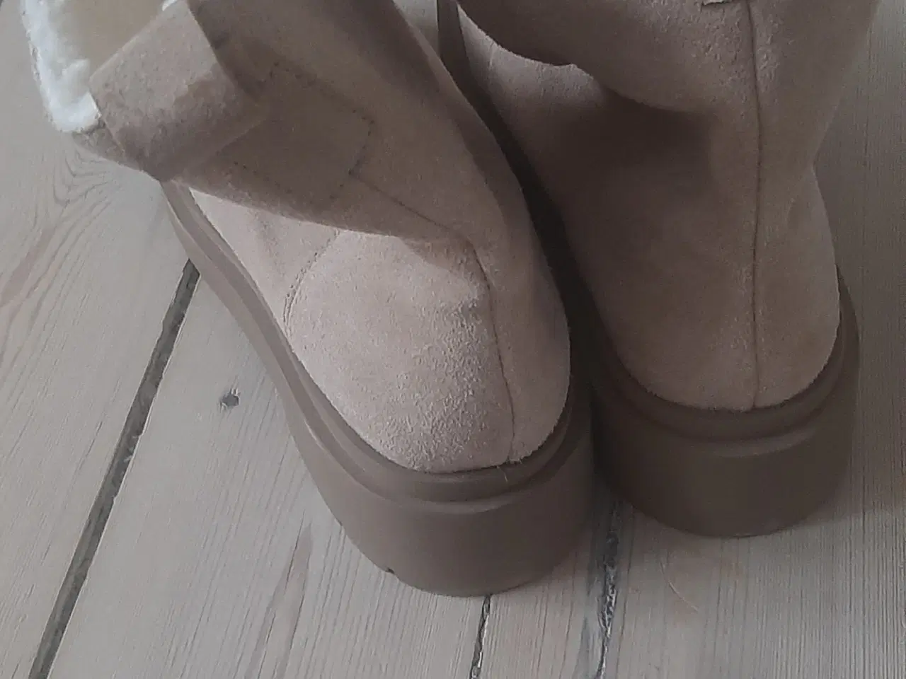 Billede 3 - Lækre vinterstøvler dame str.40