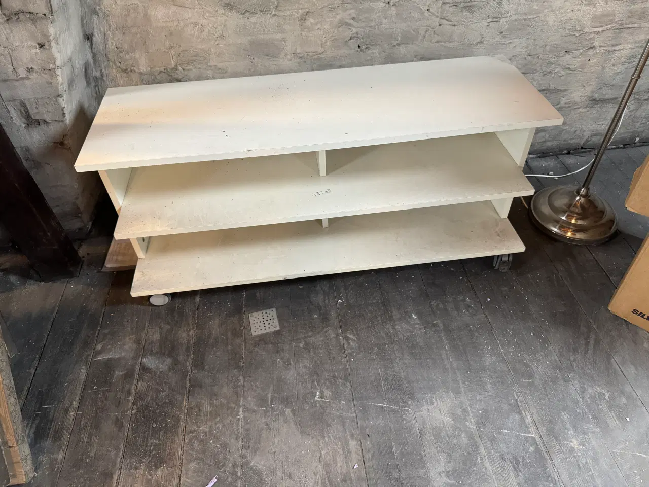 Billede 2 - TV bord ikea