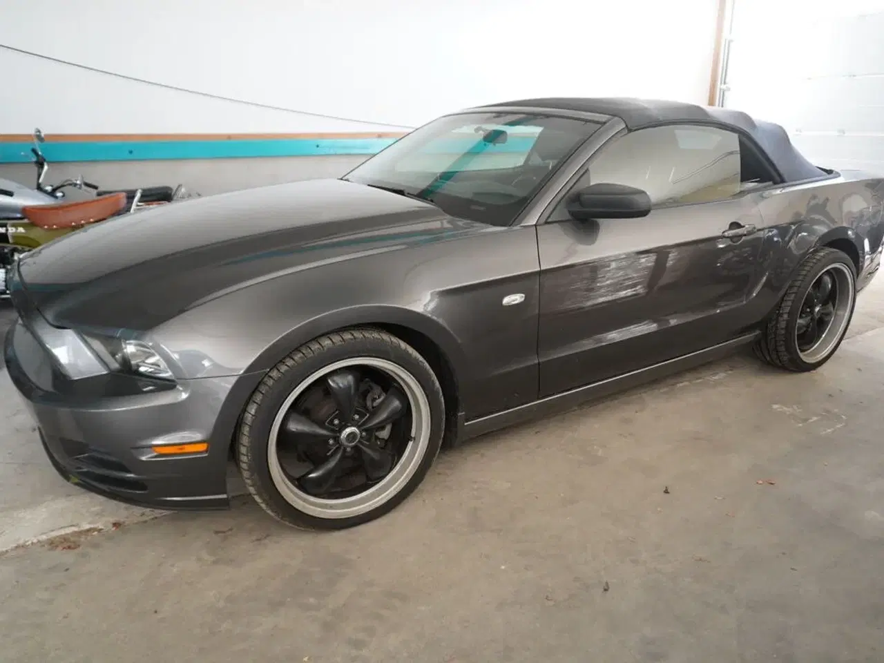 Billede 1 - Personbil FORD Mustang 3,8 V6 Årgang 2014