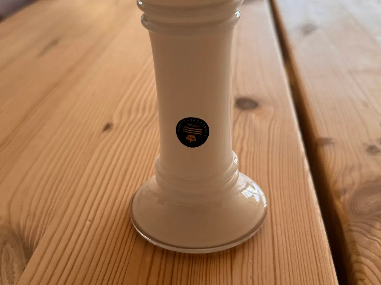 Billede 1 - Royal Copenhagen vase/lysestage hvid. 14,5 cm.