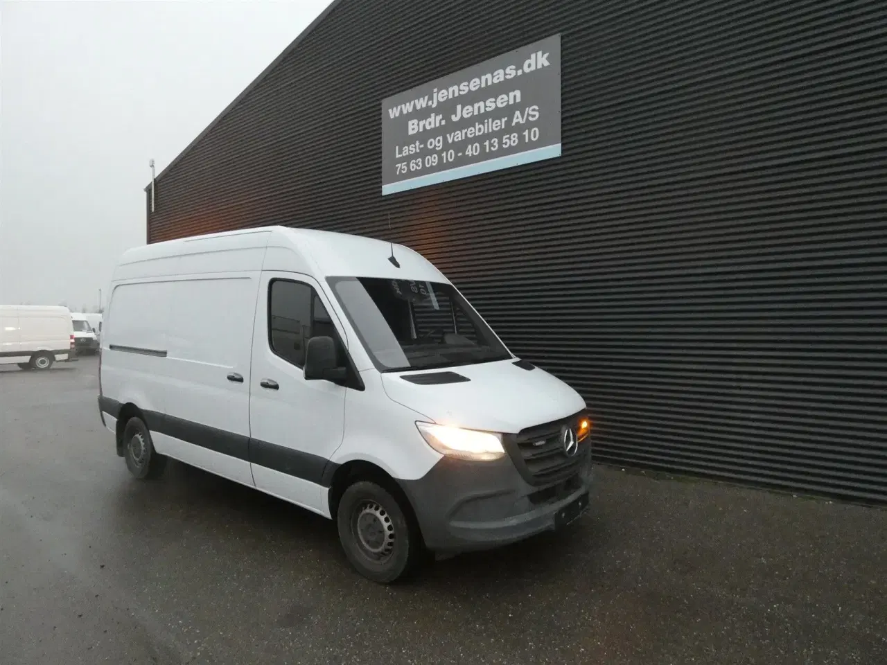 Billede 1 - Mercedes-Benz Sprinter 317 2,0 CDI A2 H2 RWD 9G-Tronic 170HK Van Aut.