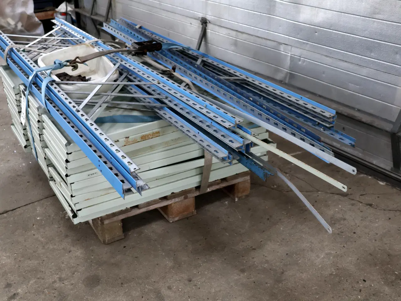 Billede 3 -  Lagerreol m/10 stk gavle