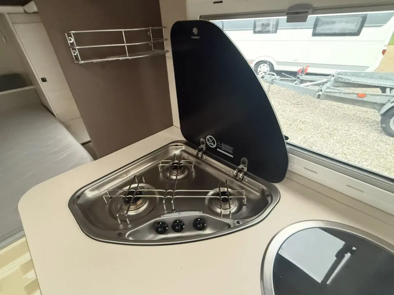 Billede 10 - 2019 Artica 470 Queens Bed