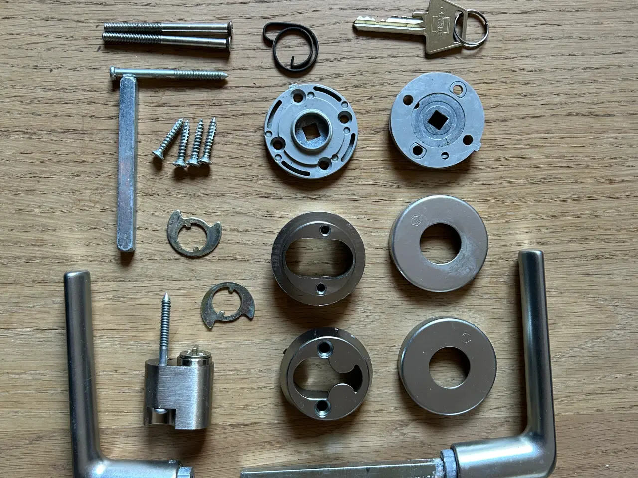 Billede 1 - Dørhåg med lås til yderdør