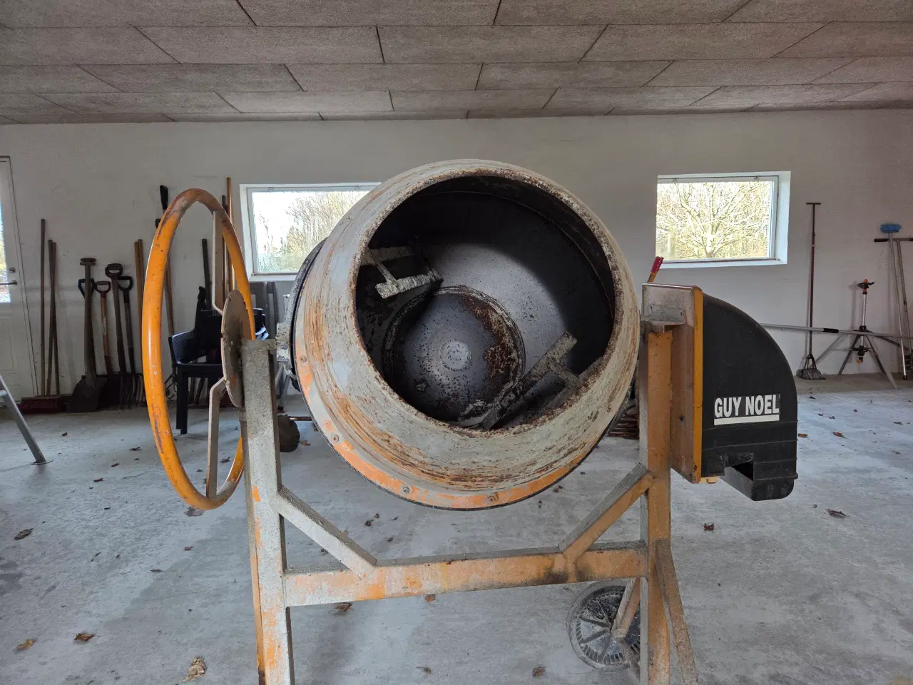 Billede 3 - Cementblander + 2 stk. soldater