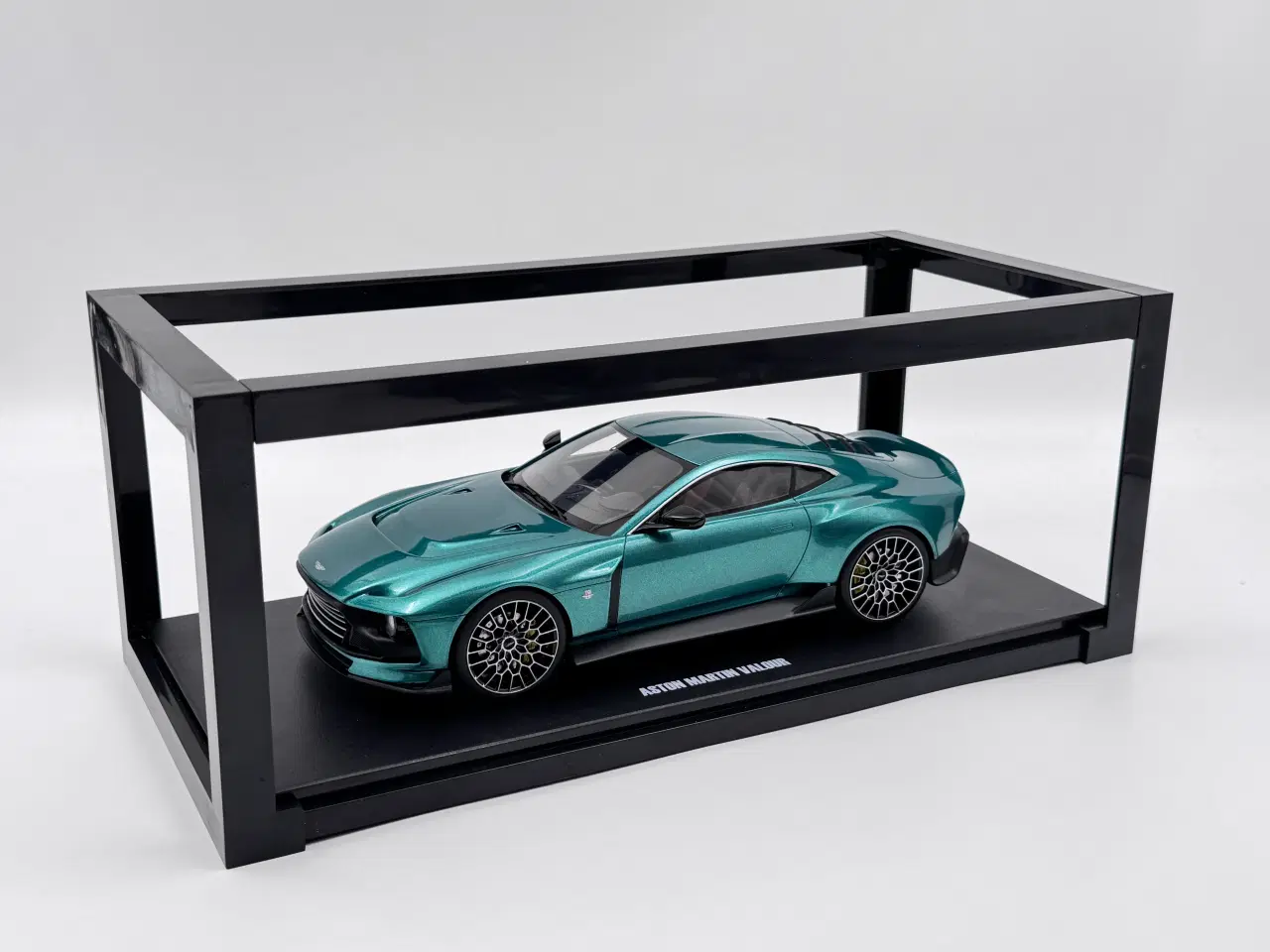 Billede 10 - 2023 Aston Martin Valour Limited Edition - 1:18