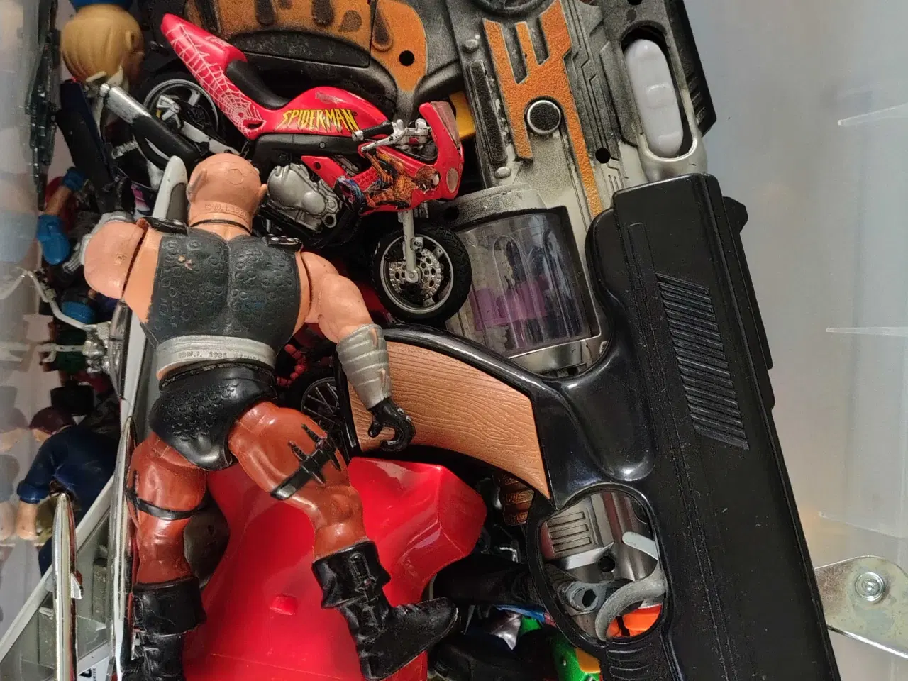 Billede 1 - Blandet legetøj (Action figurer og skydere)