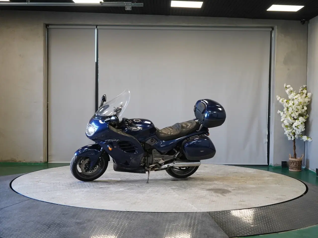 Billede 2 - TRIUMPH 1200 TROPHY – PÅ TORSDAGSAUKTION 