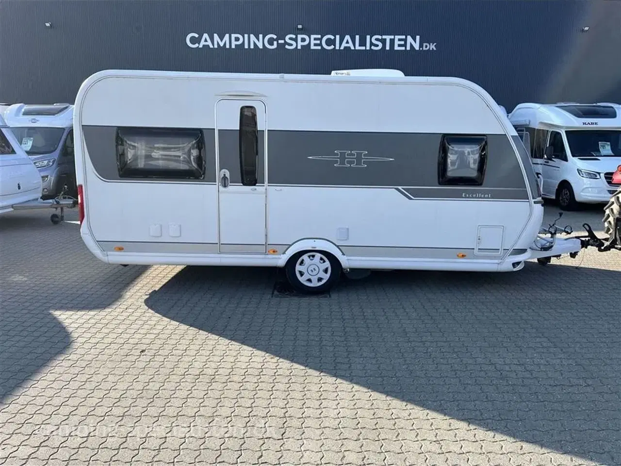 Billede 1 - 2015 - Hobby Excellent 495 UFe   2015 Hobby 495 UFe Excellent med mover og aircon - se den nu hos Camping-Specialisten.dk