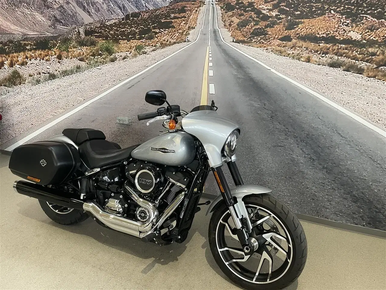 Billede 2 - Harley-Davidson FLSB Sport Glide 107"