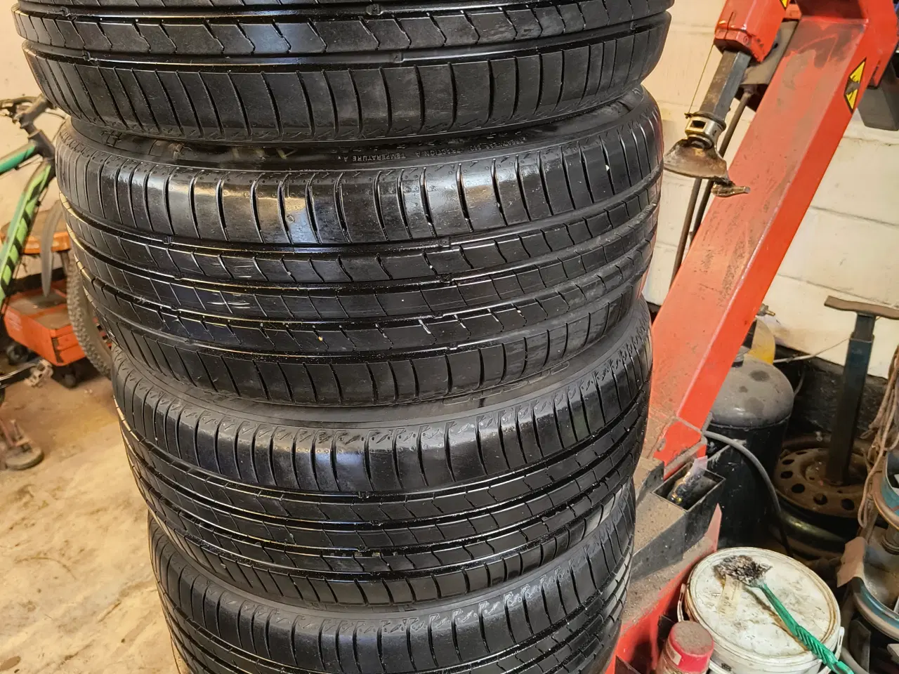 Billede 1 - Som nye 215/45/16