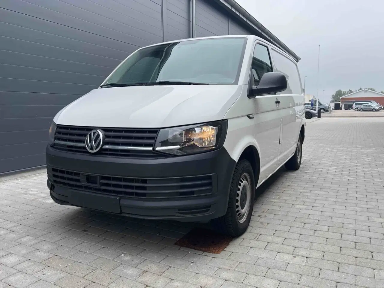 Billede 1 - VW Transporter 2,0 TDi 150 Kassevogn DSG kort