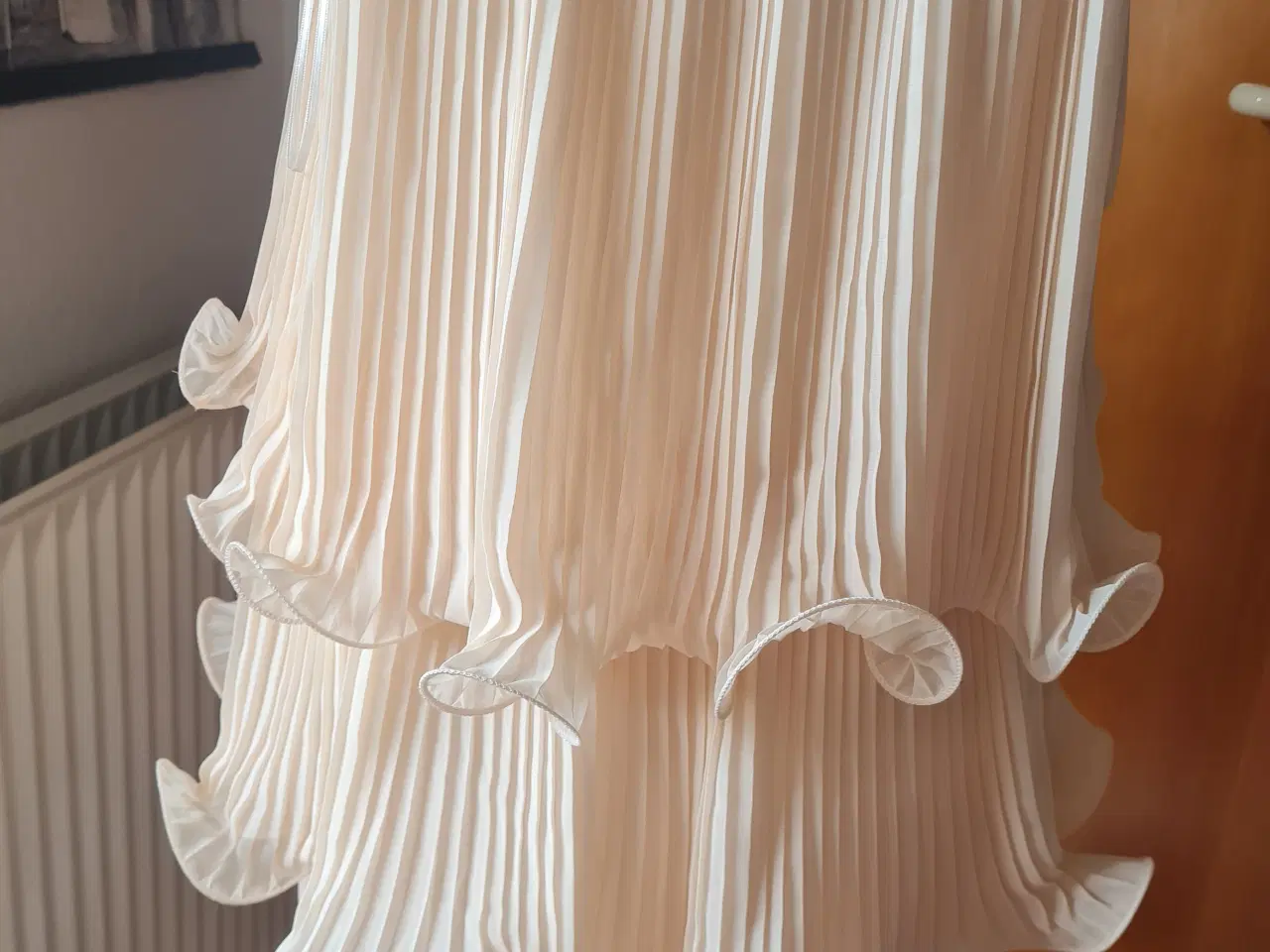 Billede 4 - Lang festlig top str L H&M 