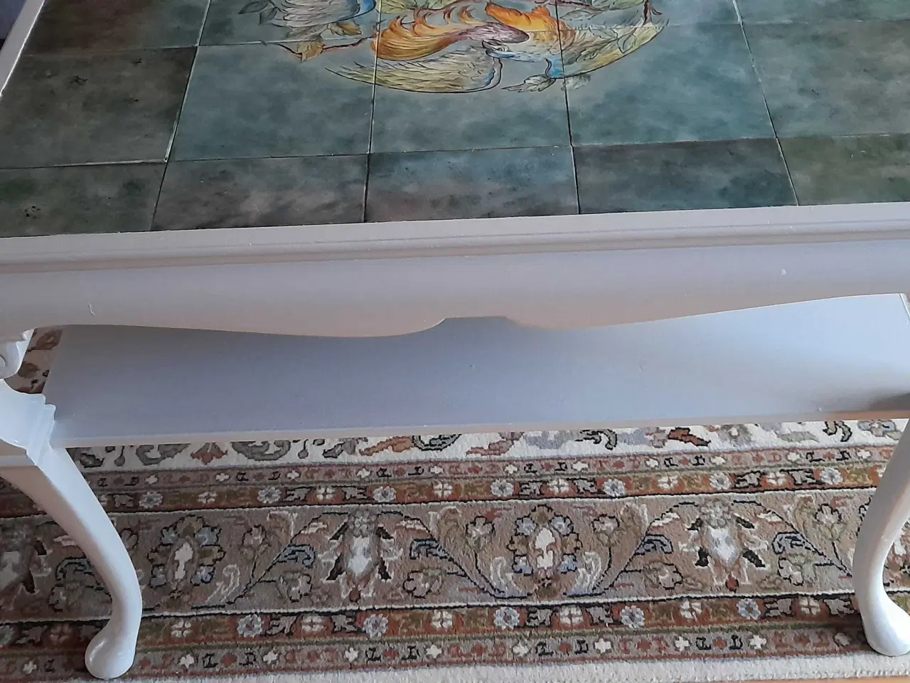 Billede 3 - Sofabord malet i lysegrå.