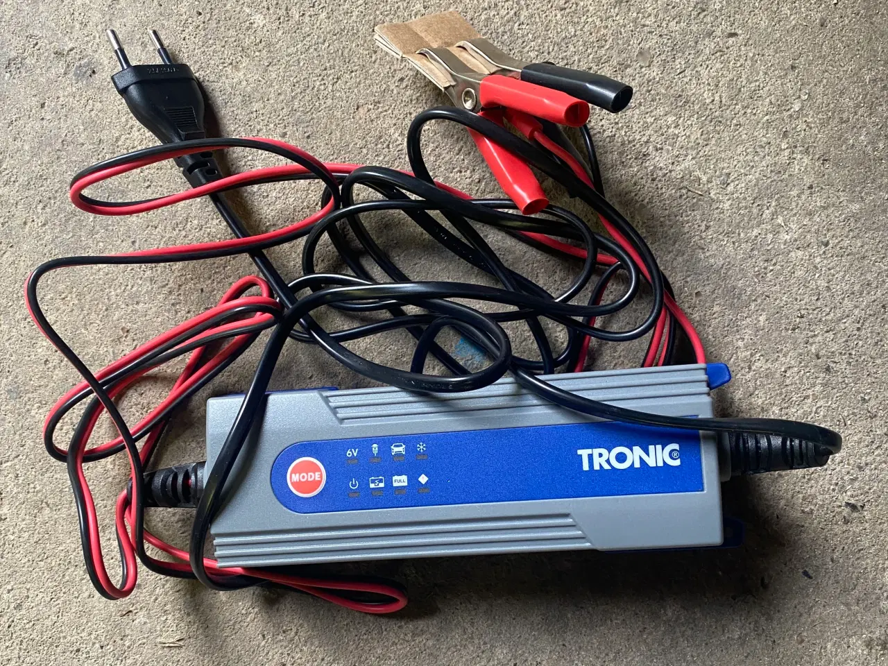 Billede 1 - HELT NY 6 & 12 volts lader