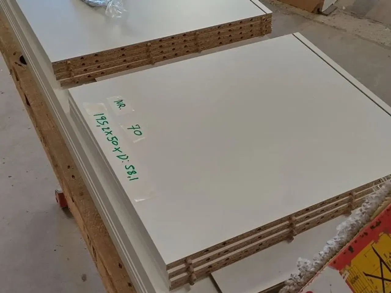 Billede 7 - 4 stk. usamlet højskabe H: 195,2 x B: 50 x D: 58,1 cm uden låger.