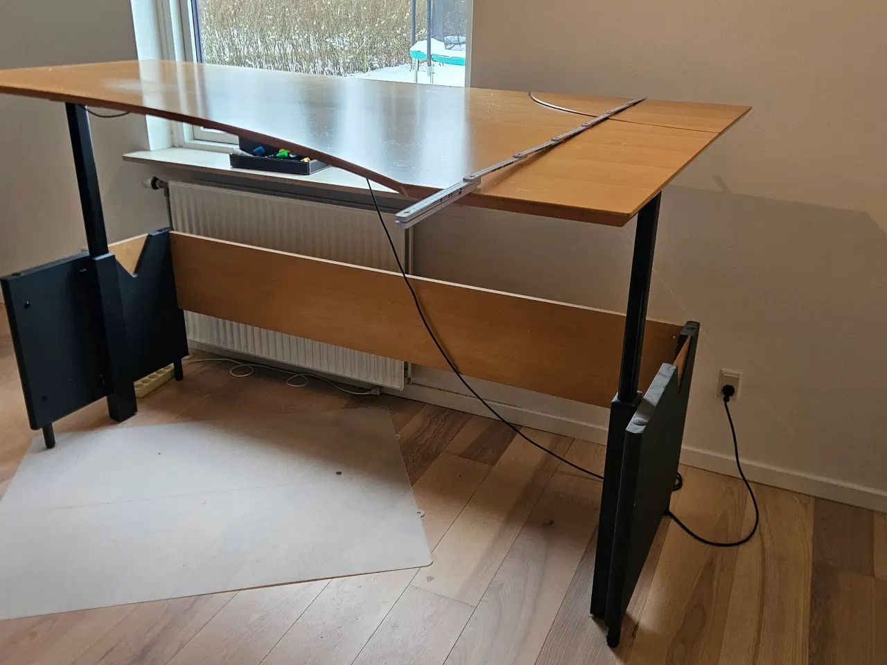 Billede 3 - Massivt hæve/sænke bord 