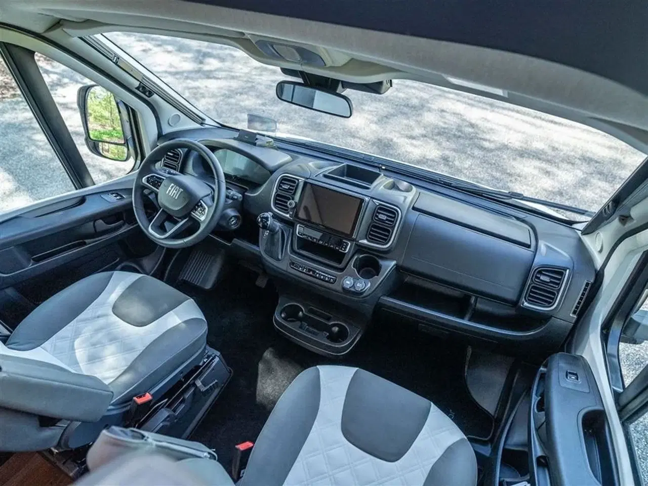 Billede 11 - 2025 - Knaus L!VE TI Wave 650 MF Platinium Selection   Komplet bil med lithium batteri, solceller mm.