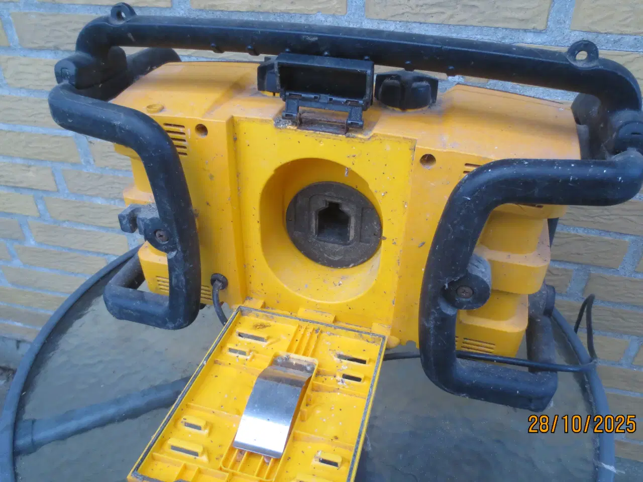 Billede 5 - 1 stk De Walt ArbejdsRadio til 220 volt