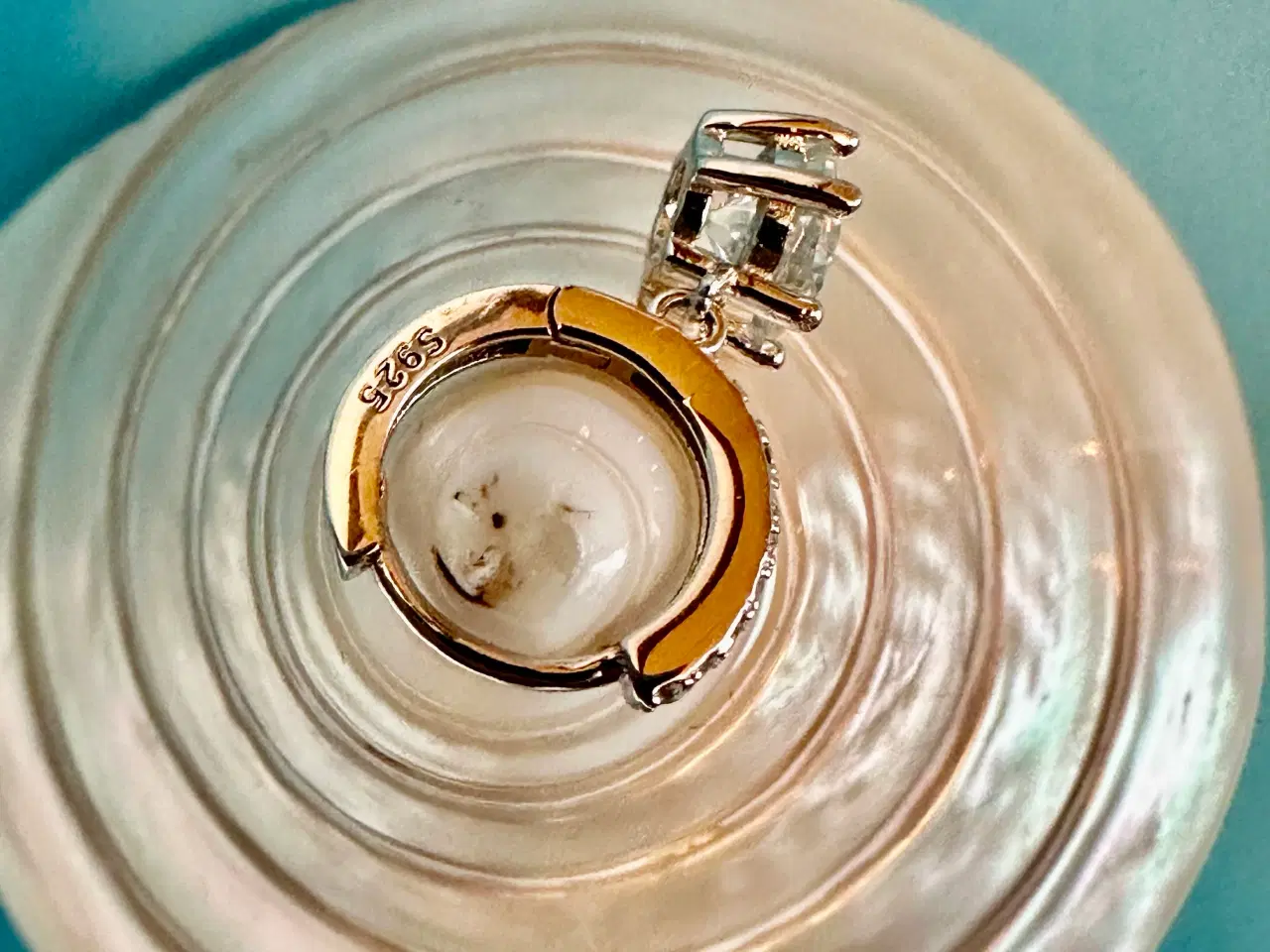 Billede 7 - Nye sølvøreringe med 1 karat moissanite i hver.