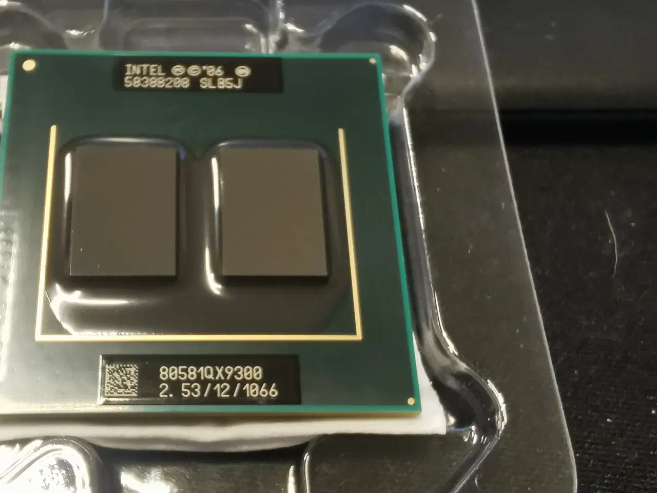 Billede 2 - CPU - Intel Core 2 Extreme QX9300 SLB5J 2,5 GHz