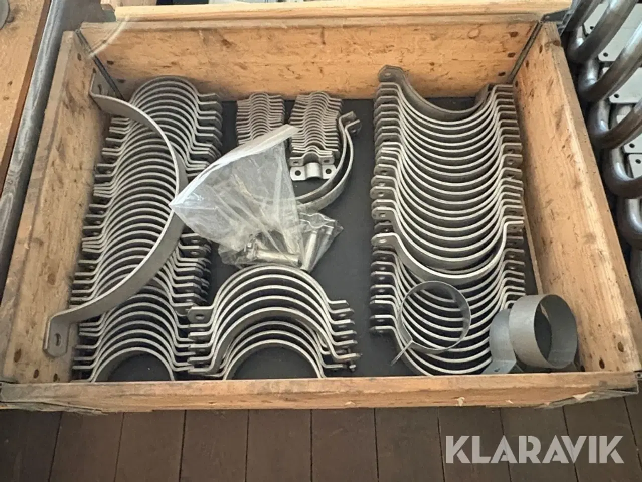 Billede 1 - Metalbeslag forskellige størrelser cirka 168 styk