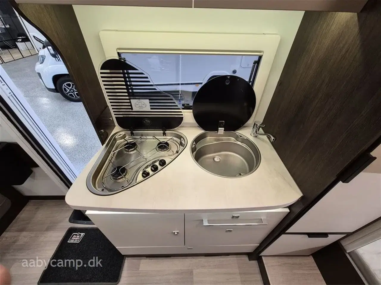 Billede 14 - 2021 - Benimar Tessoro 483 NK   Nk pakke. Markise. solcelle. Lithium Batteri. 2000w inverter. Maxxfan. udv. gas og bruseudtag. Duo-control. undervognsbehandlet. KUN 28,000 KM!!