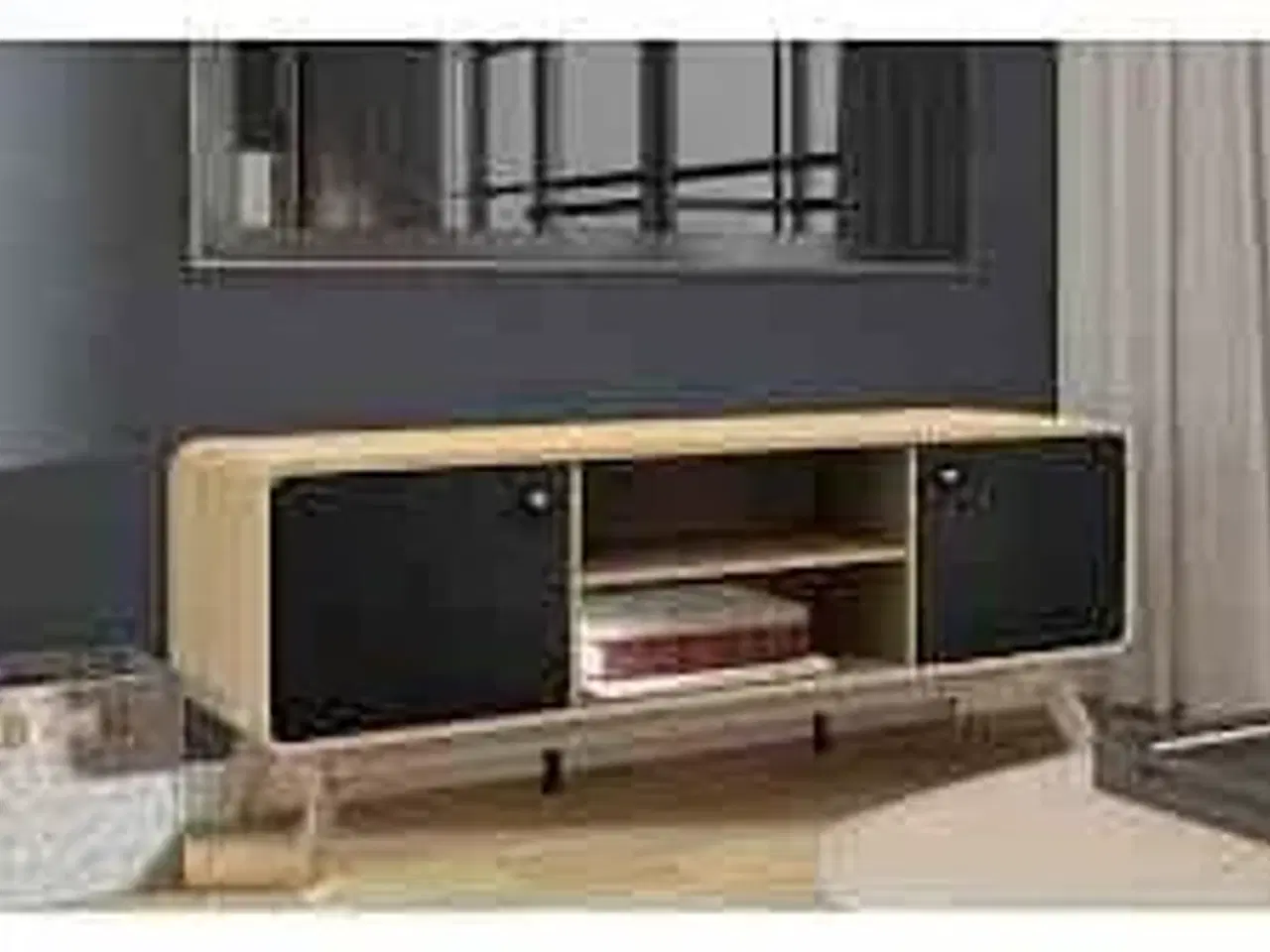 Billede 1 - Caitlin TV-bord - egetræslook og sort