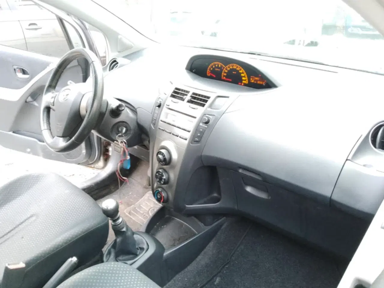 Billede 2 - 5 dørs, 1,4 D-4D, NYSYNET MED Partikel FILTER