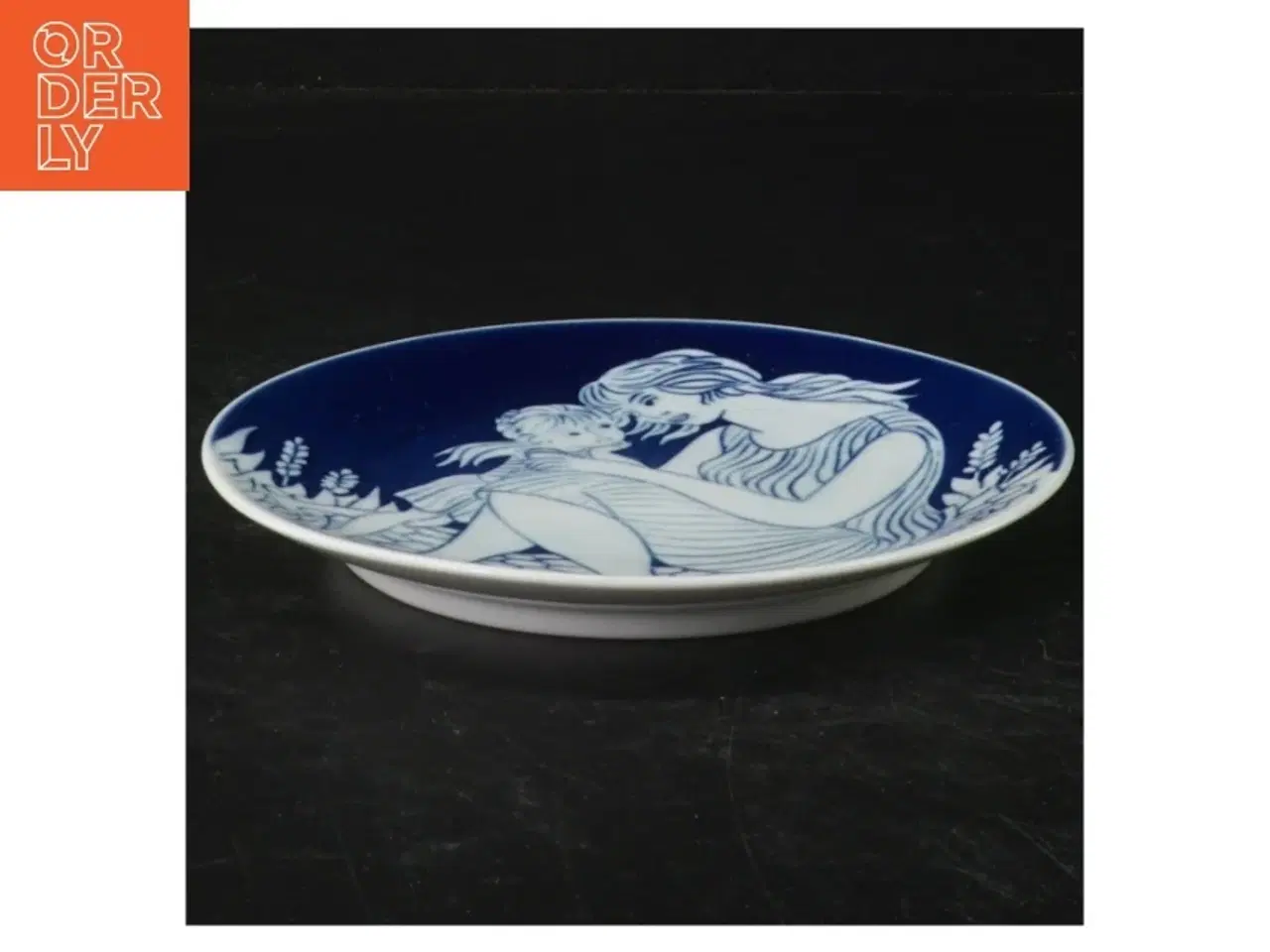 Billede 3 - Royal Copenhagen mors dags platte fra Royal Copenhagen (str. Ø. 15,5 cm)