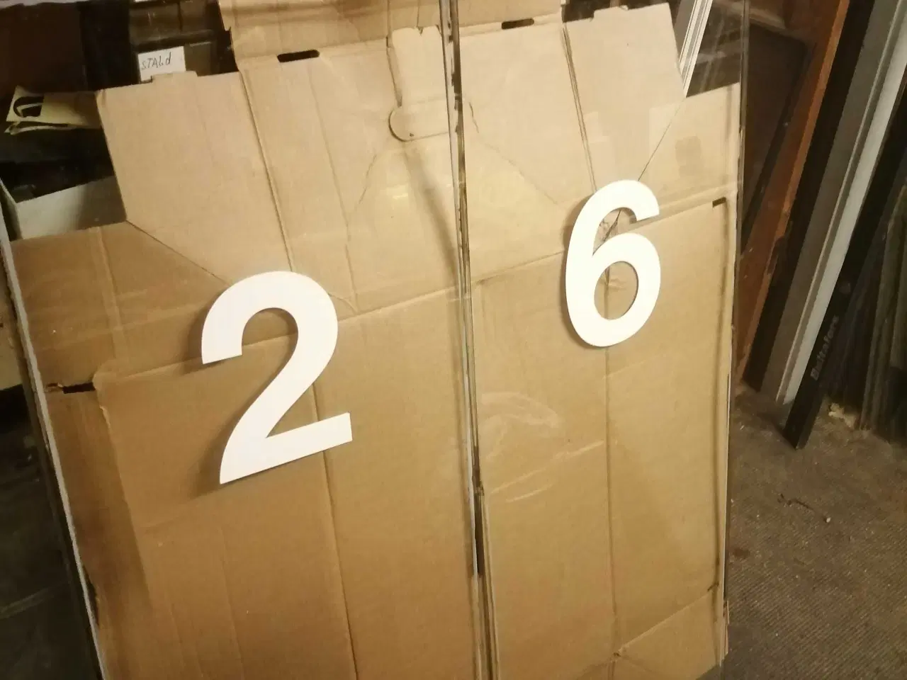 Billede 1 - Glas med tal og tekst 