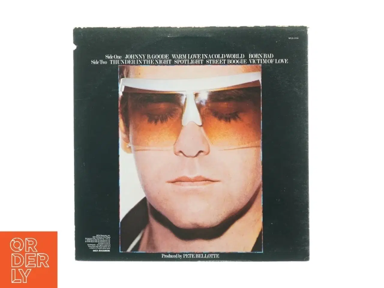 Billede 3 - Elton John 'Victim of Love' Vinyl LP fra MCA Records (str. 31 x 31 cm)