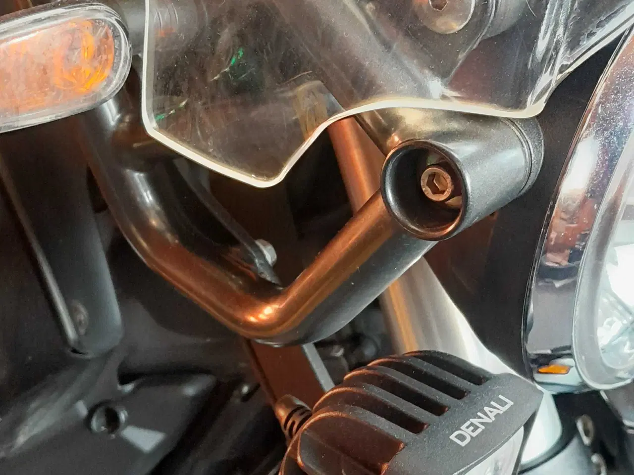 Billede 3 - V85Tt Extra lygte beslag 