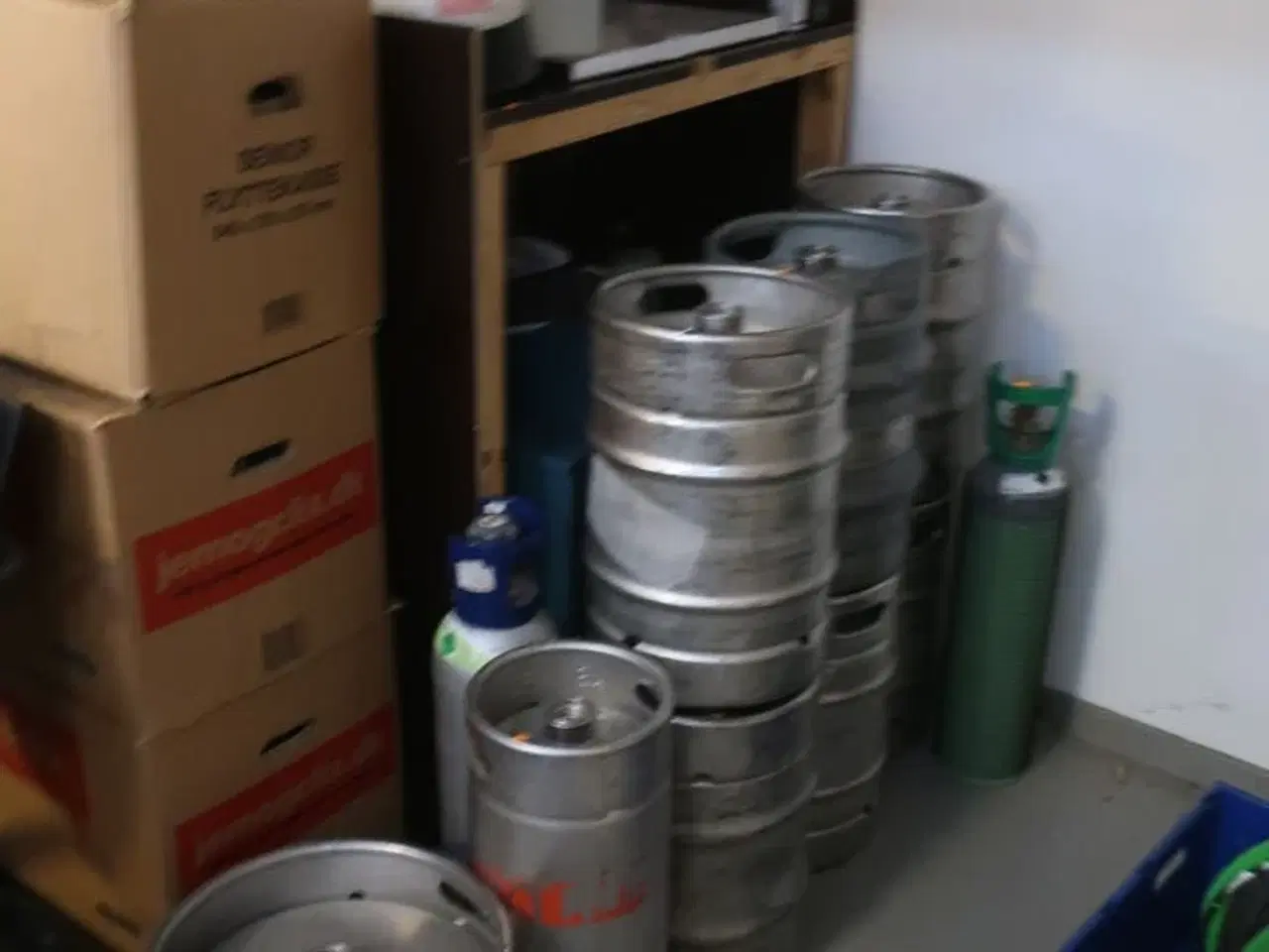 Billede 1 - Fadøls anlæg, haner og fustager