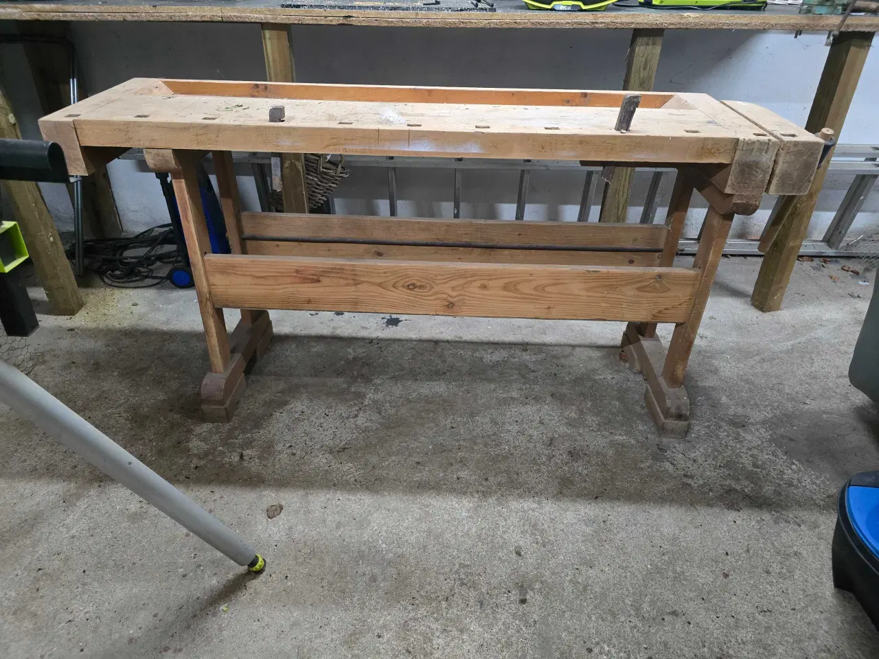 Billede 1 - Høvlebænk til salg