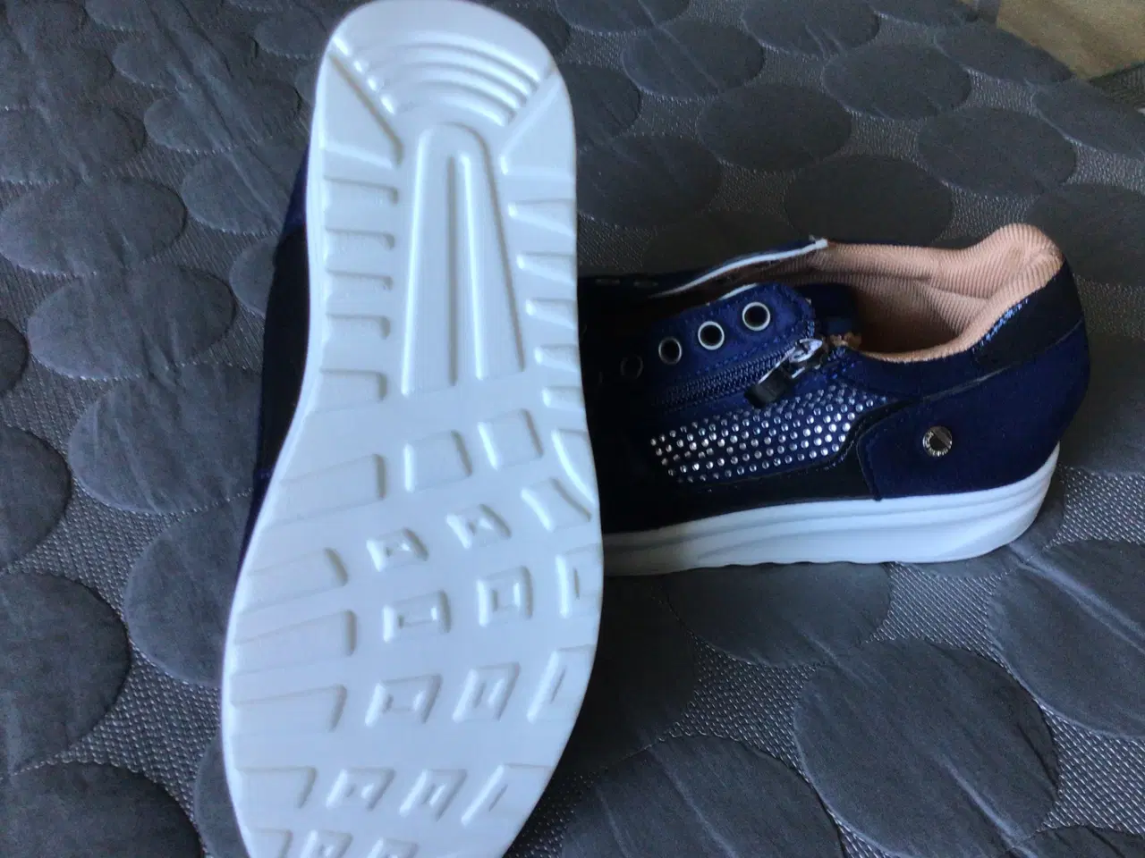 Billede 2 - Dame Sneakers med lynlås