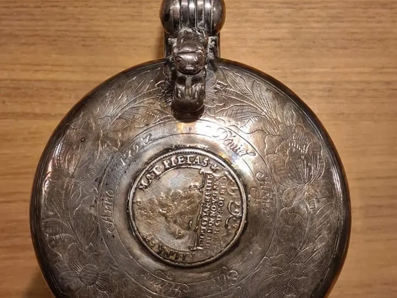 Billede 1 - Antikt lågkrus i sølv fra slut 1600-tallet