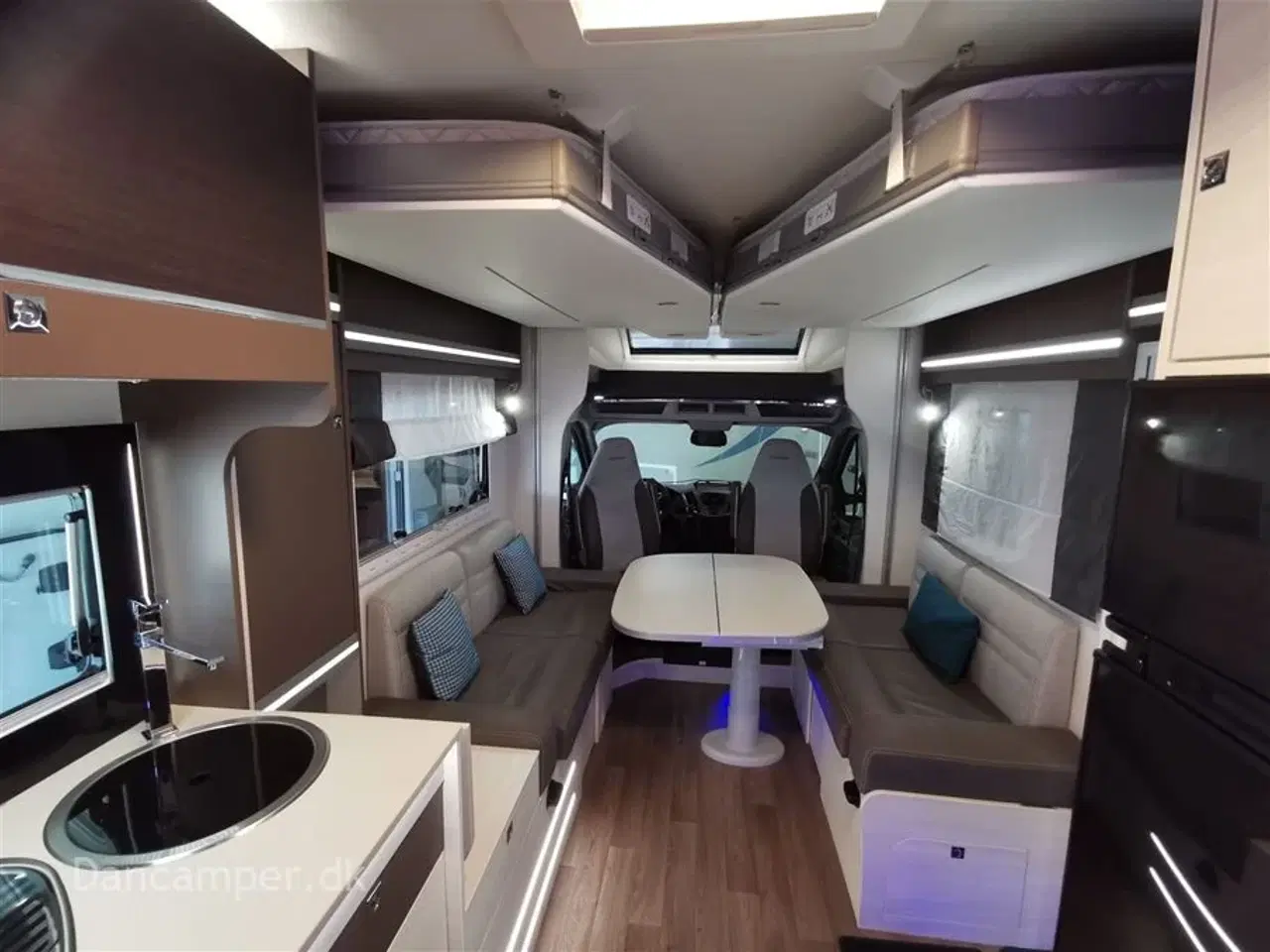 Billede 15 - 2019 - Chausson Welcome Premium 630   UNDER KLARGØRING! 2019 Model! 170 hk Ford med el.sænkbare enkeltsenge, Tertek antenne og masser af yderligere udstyr.