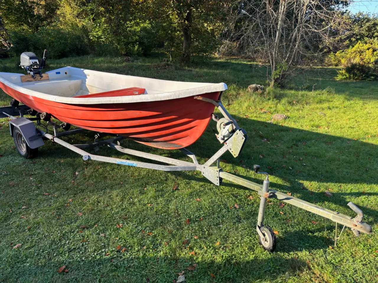 Billede 2 - 13 fods jolle med trailer og Honda motor