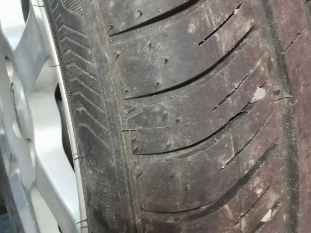 Billede 5 - Dæk på alufælge 