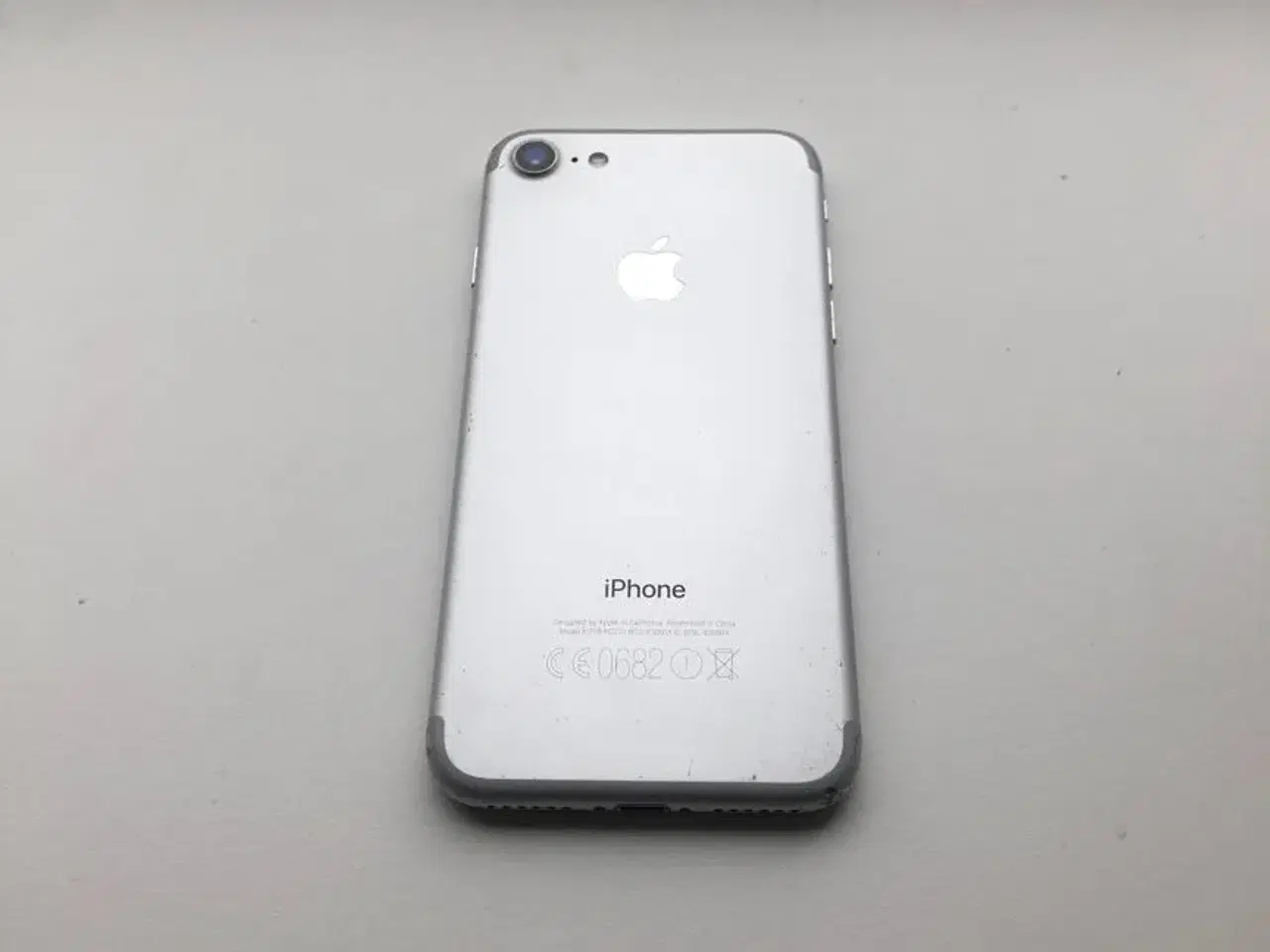 Billede 5 - Perfekt iPhone 7 sølv 32 gb