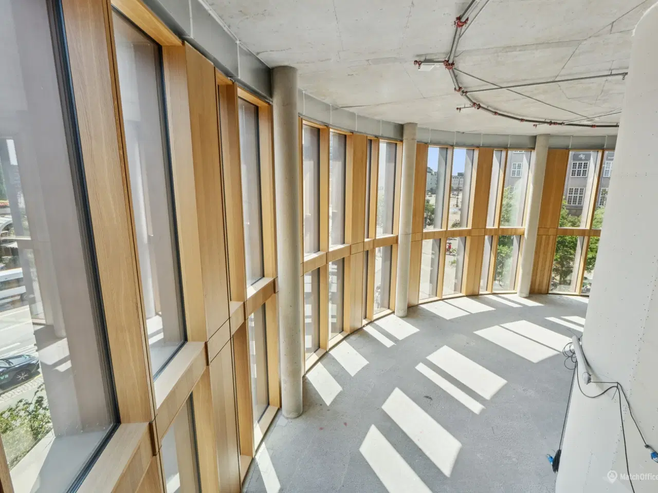 Billede 9 - Sjældent udbudt kontorlejemål med 6 meter til loftet i det ikoniske Axel Towers - fantastisk lysindfald og smuk udsigt til Tivoli