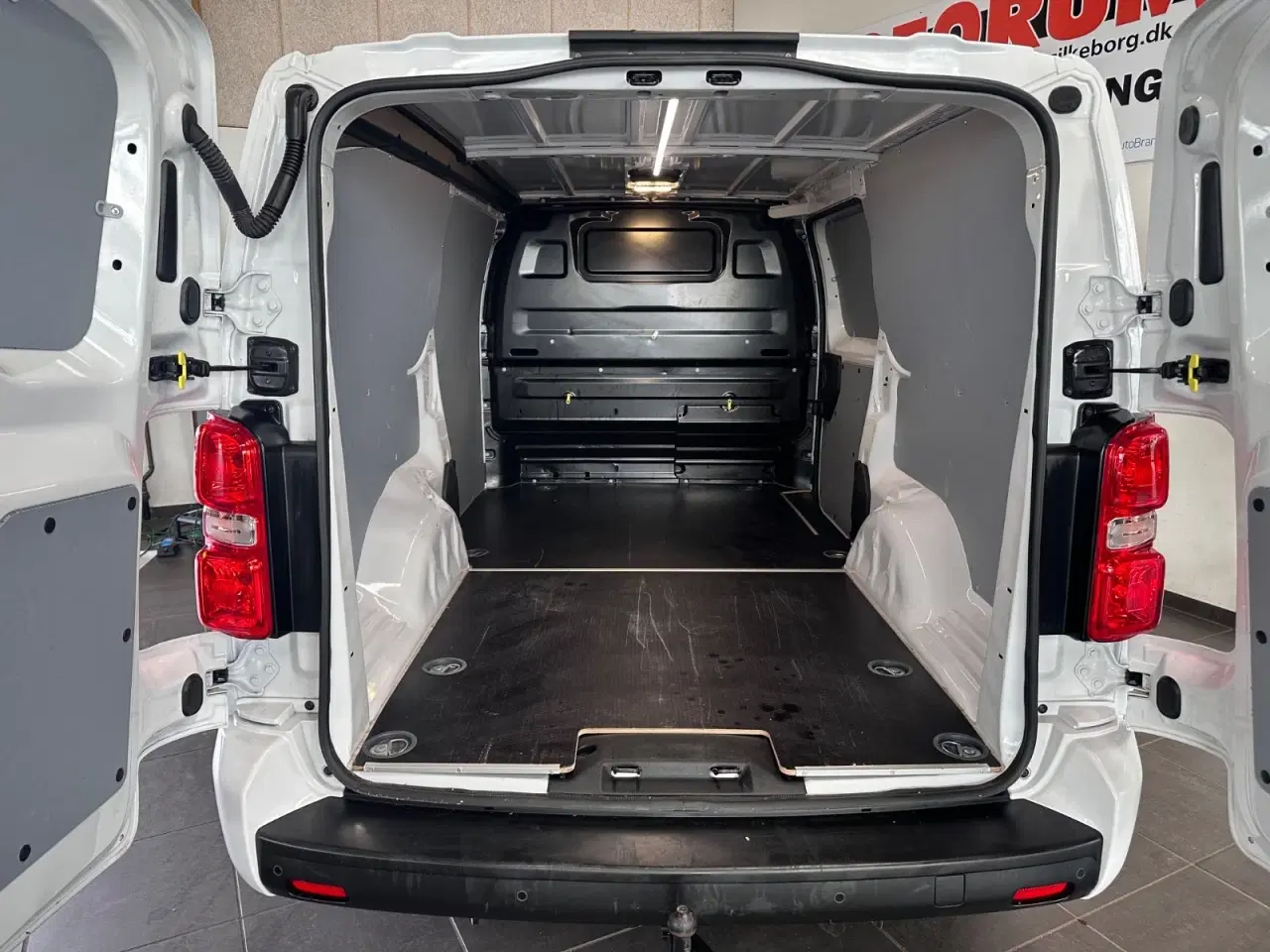 Billede 15 - Citroën Jumpy 2,0 BlueHDi 180 L3 MasterLine EAT8