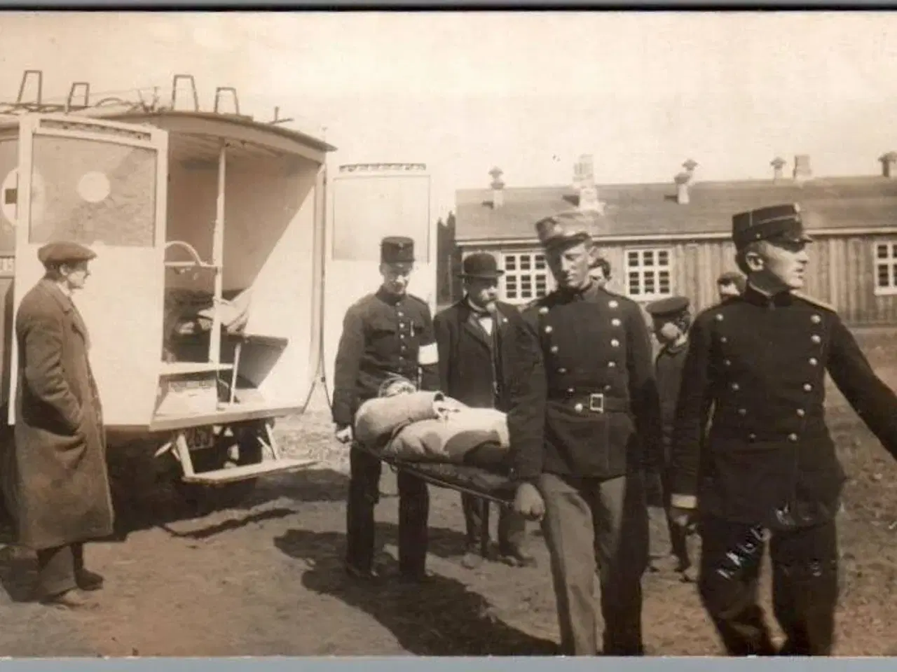 Billede 1 - Soldater - Fotokort Aage Munksgaard - Viborg - Postkort - Ubrugt