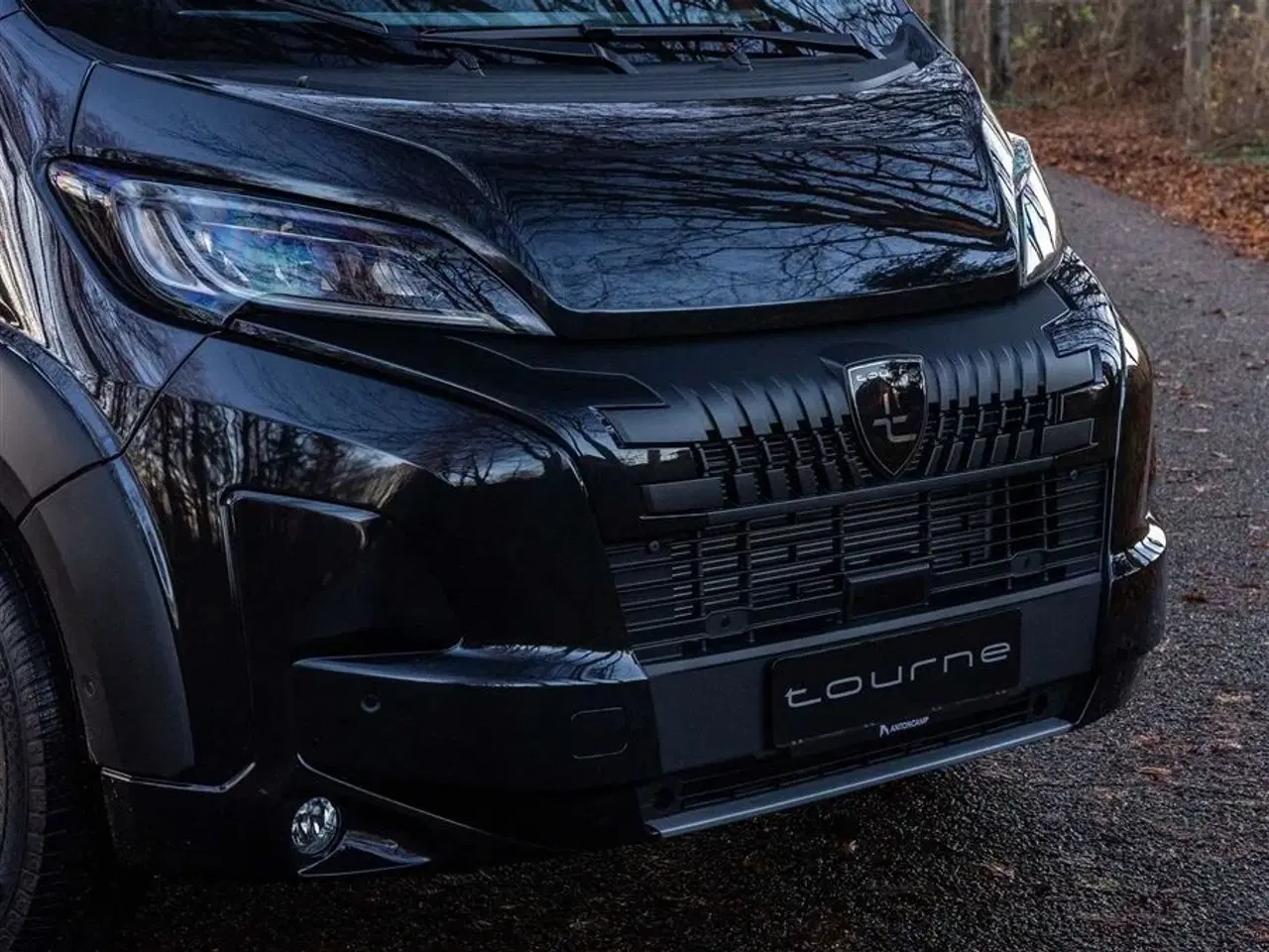 Billede 55 - 2026 - Tourne 6.4 Select aut. gear - Black   Tournes topmodel med langsgående senge