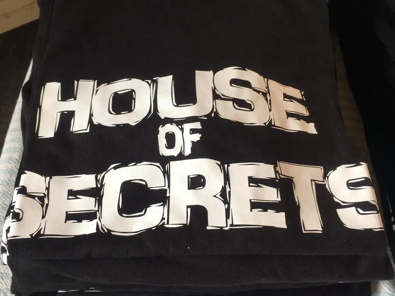 Billede 5 - T-shirts fra det danske rockband House of Secrets