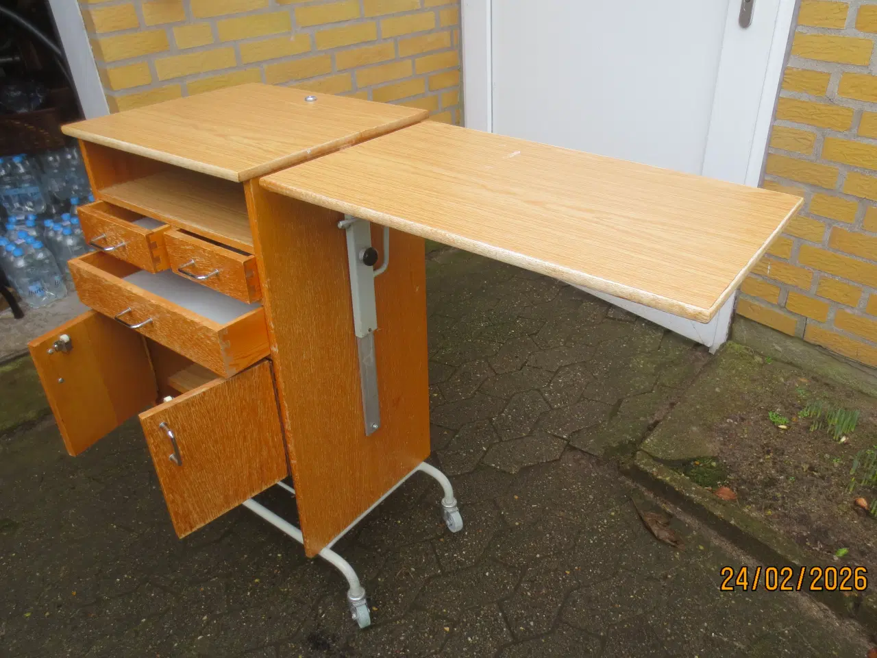 Billede 4 - 1 stk Sengebord/Hospitalsbord