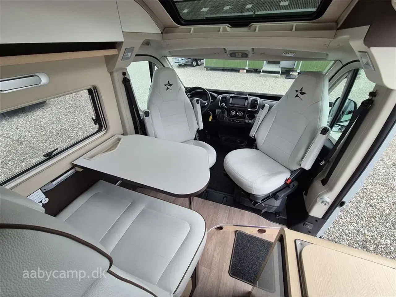 Billede 8 - 2024 - Autostar van V630G Design Edition   Luksus Van. Automatgear. lædersæder.  Alufælge, Batterier. solceller. markise. cykelstativ.  stor hæve/sænke seng i bagenden.  DER TAGES FORBEHOLD FOR ÆNDRINGER I KM. TAL!!